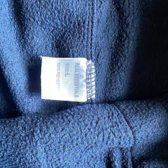 Men Fleece Short Set of 3 - gently used condition - L - Large - 20” Length - Picture 2 of 4